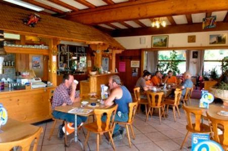 Hotel-Buffet De La Gare Chateau-d'Oex Eksteriør bilde